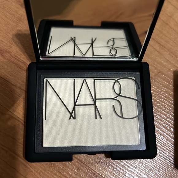 Nars highlighting blush - Picture 2 of 5